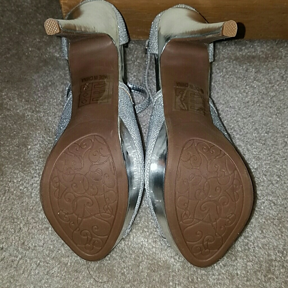 Silver sparkly platform heels - Picture 4 of 5